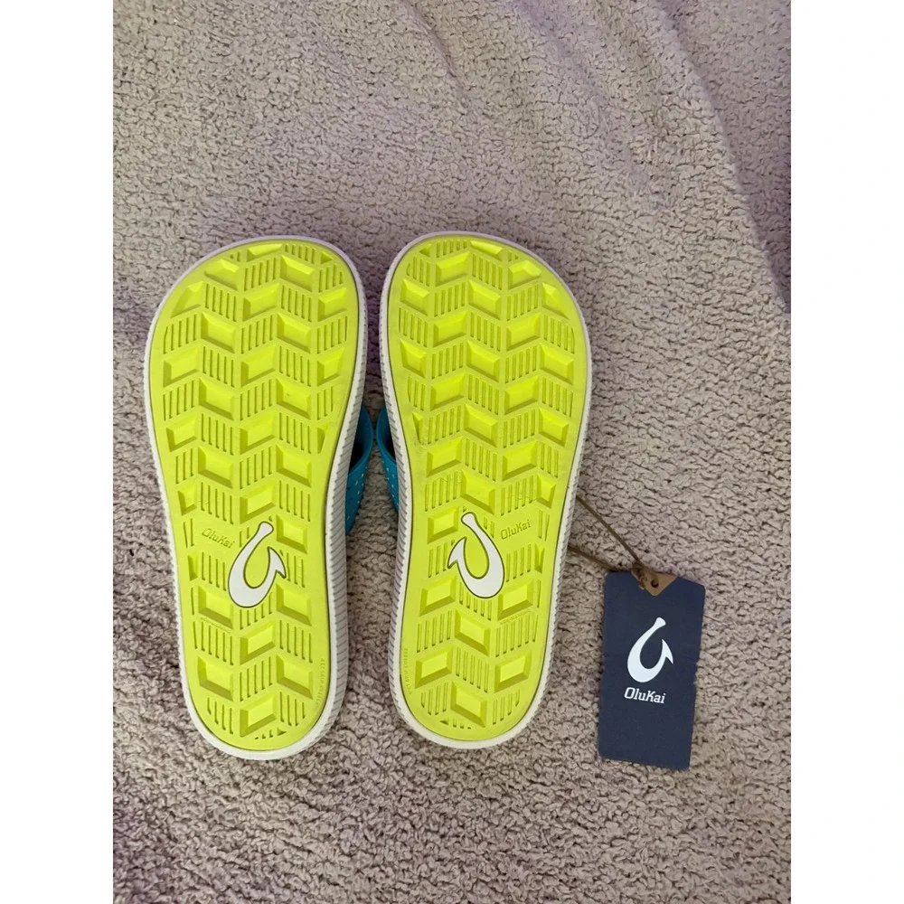 OluKai Ulele Mens Sandals Size 9 Tropic Blue Water Resistant Flip Flops 10435
